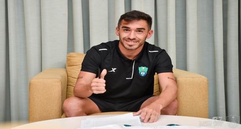 الأهلي السعودي يعلن ضم الأرجنتيني ليساندرو ألزوجاراي